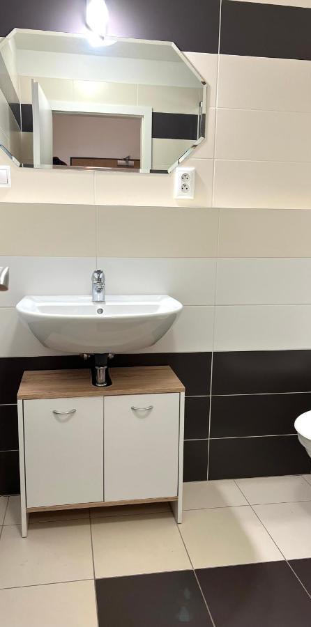 Apartment Prague-2 Rooms Free Parking Praga Exterior foto